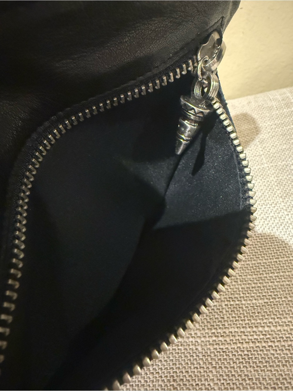 Lisa Jenks Black Leather Zip Pouch Makeup Bag Silver Hardware - Picture 7 of 9